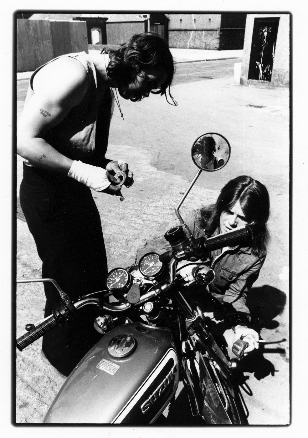 Cotch- bandaged hand.