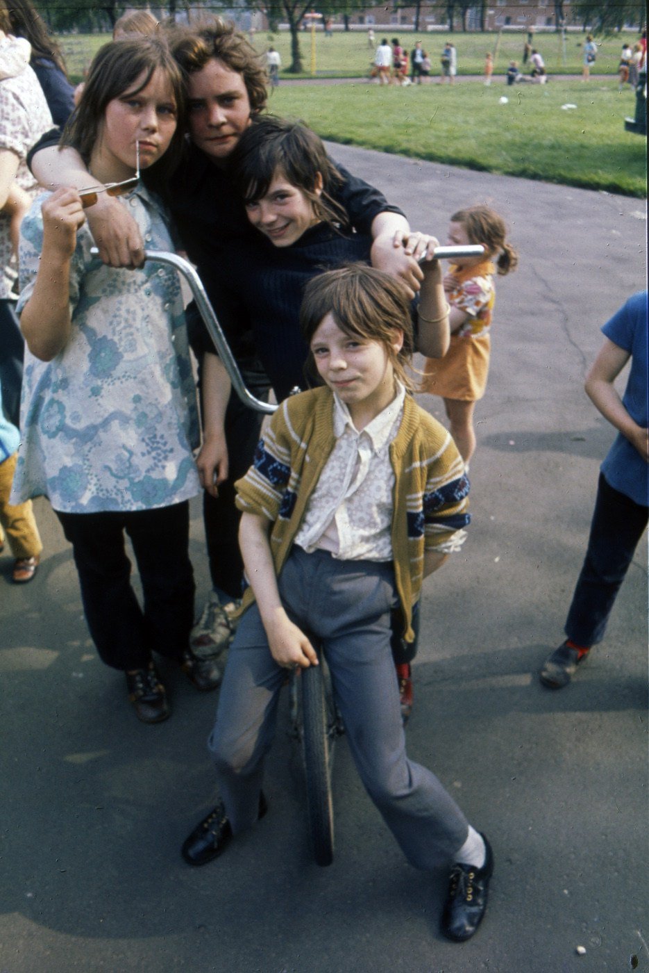 L>R Wendy Wood, now Palmer, Pauline Dixon or Kath Lawson?, then Ian & his sister Karen McFadyen.
